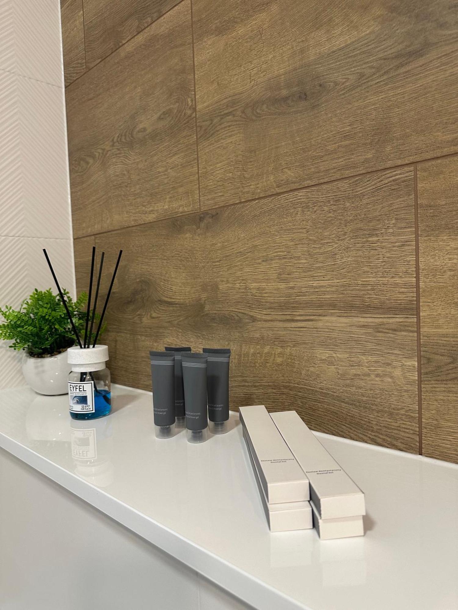 Skytravel 26 Apartament Pileckiego Nowy Dwor Mazowiecki Airport Modlin 24H ภายนอก รูปภาพ