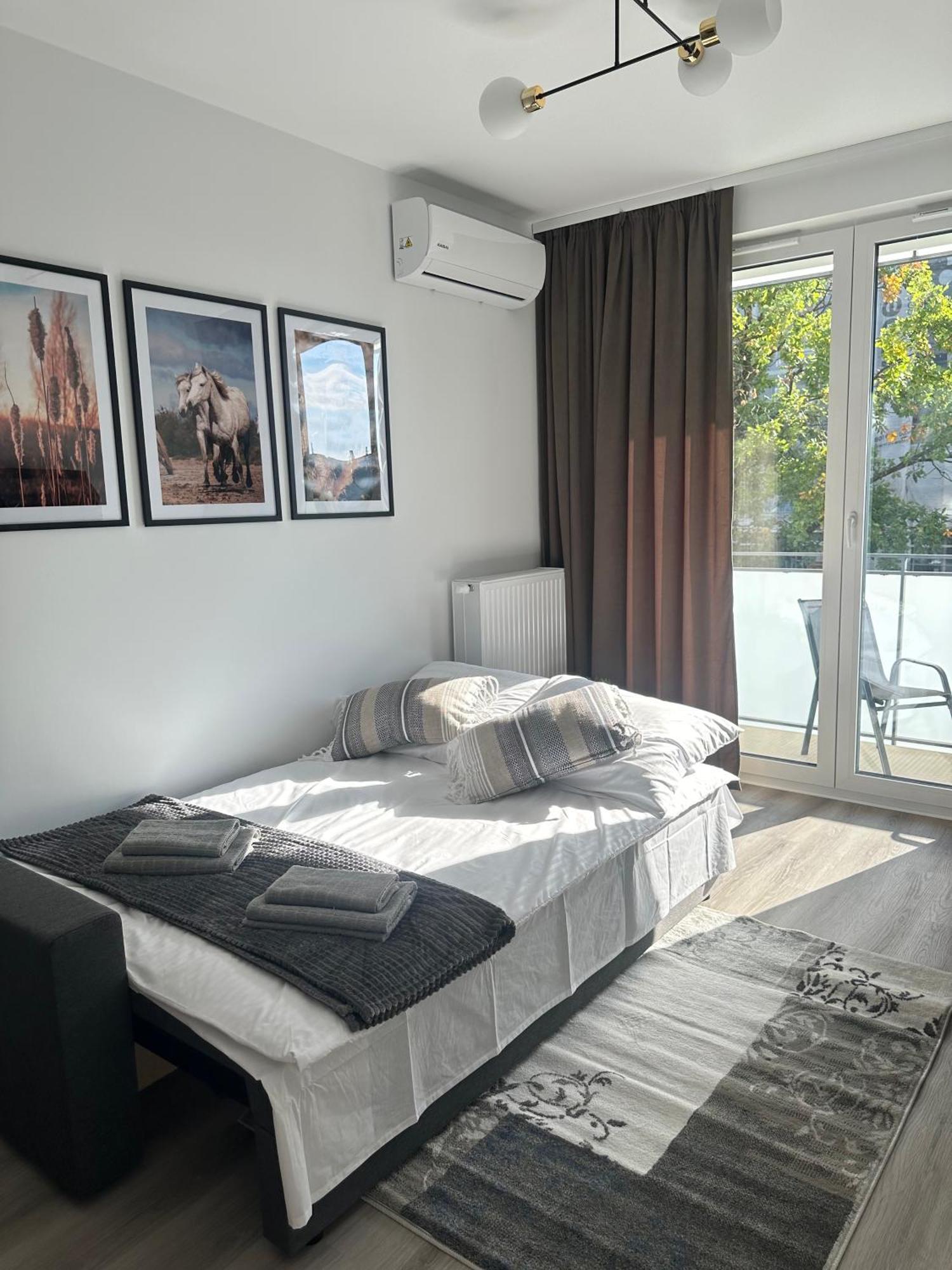 Skytravel 26 Apartament Pileckiego Nowy Dwor Mazowiecki Airport Modlin 24H ภายนอก รูปภาพ